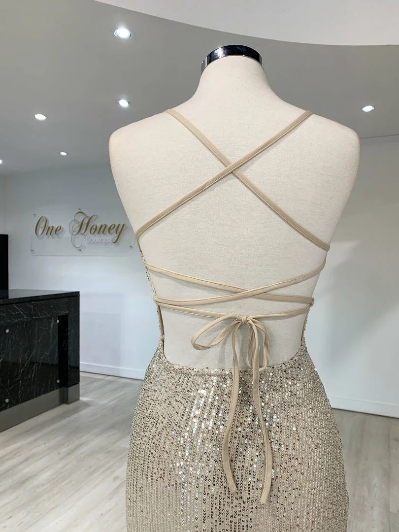 NEW ARRIVALS Honey Couture LUZ Silver Lace Up Sequin Formal Gown Dress 8 NEW ARRIVALS Honey Couture LUZ Silver Lace Up Sequin Formal Gown Dress