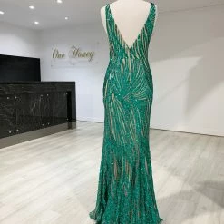 One Honey Boutique Honey Couture YASMIN Emerald Green Sequin Formal Gown NEW ARRIVALS 18 One Honey Boutique Honey Couture YASMIN Emerald Green Sequin Formal Gown NEW ARRIVALS