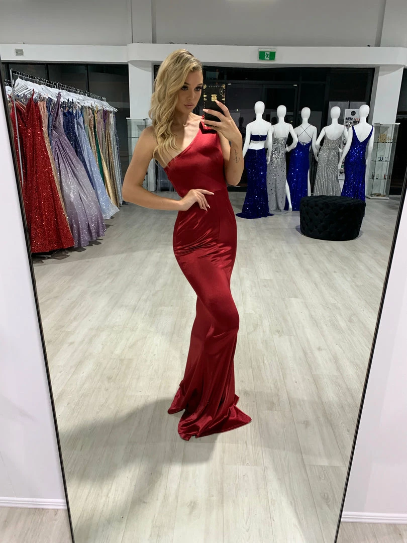 NEW ARRIVALS Honey Couture CHARLI Burgundy Bow Feature One Shoulder Mermaid Formal Dress 4 NEW ARRIVALS Honey Couture CHARLI Burgundy Bow Feature One Shoulder Mermaid Formal Dress
