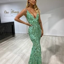 NEW ARRIVALS Honey Couture TRISTIN Green Sequin Low Back Formal Dress