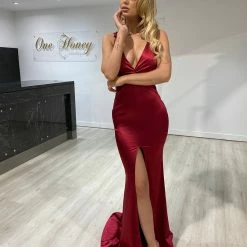 Honey Couture RACHEL Burgundy V Front Silky Formal Dress NEW ARRIVALS